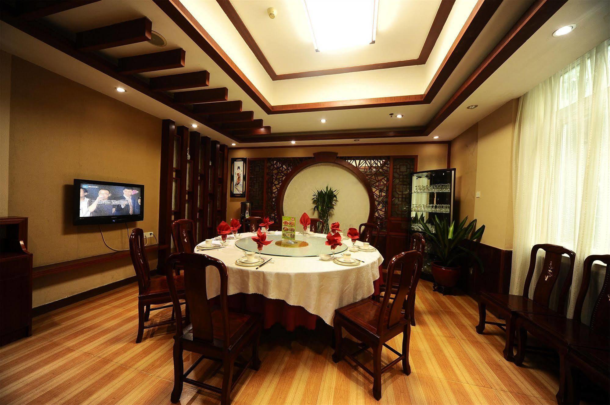 Guangzhou Junshan Hotel - Shuttle Bus For Canton Fair Dış mekan fotoğraf