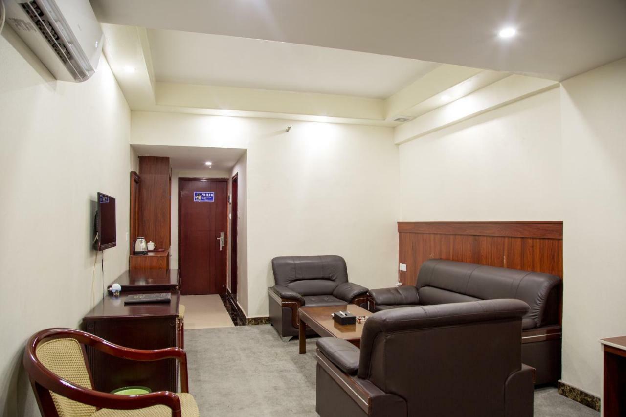 Guangzhou Junshan Hotel - Shuttle Bus For Canton Fair Dış mekan fotoğraf